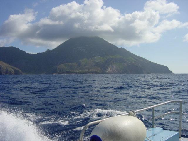 Saba Island DX News PJ6/G4IUF