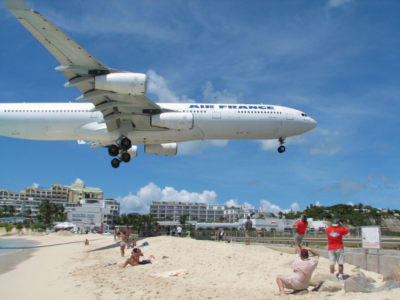 Sint Maarten Island DX News PJ7/KC0VKN